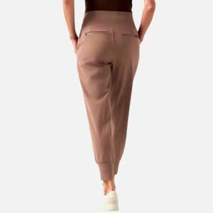 Women's High-Waist Jogger Pants - Brown